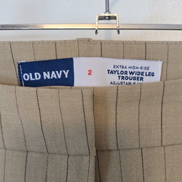 Old Navy Wide Leg Trousers - Picture 2 of 6